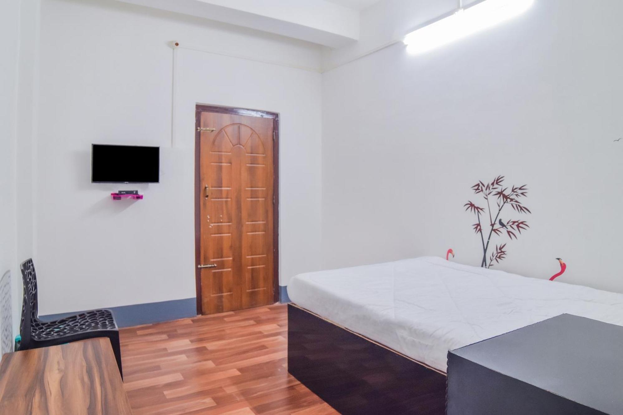 Hotel O Dc Lodge Kaharpara Bagian luar foto