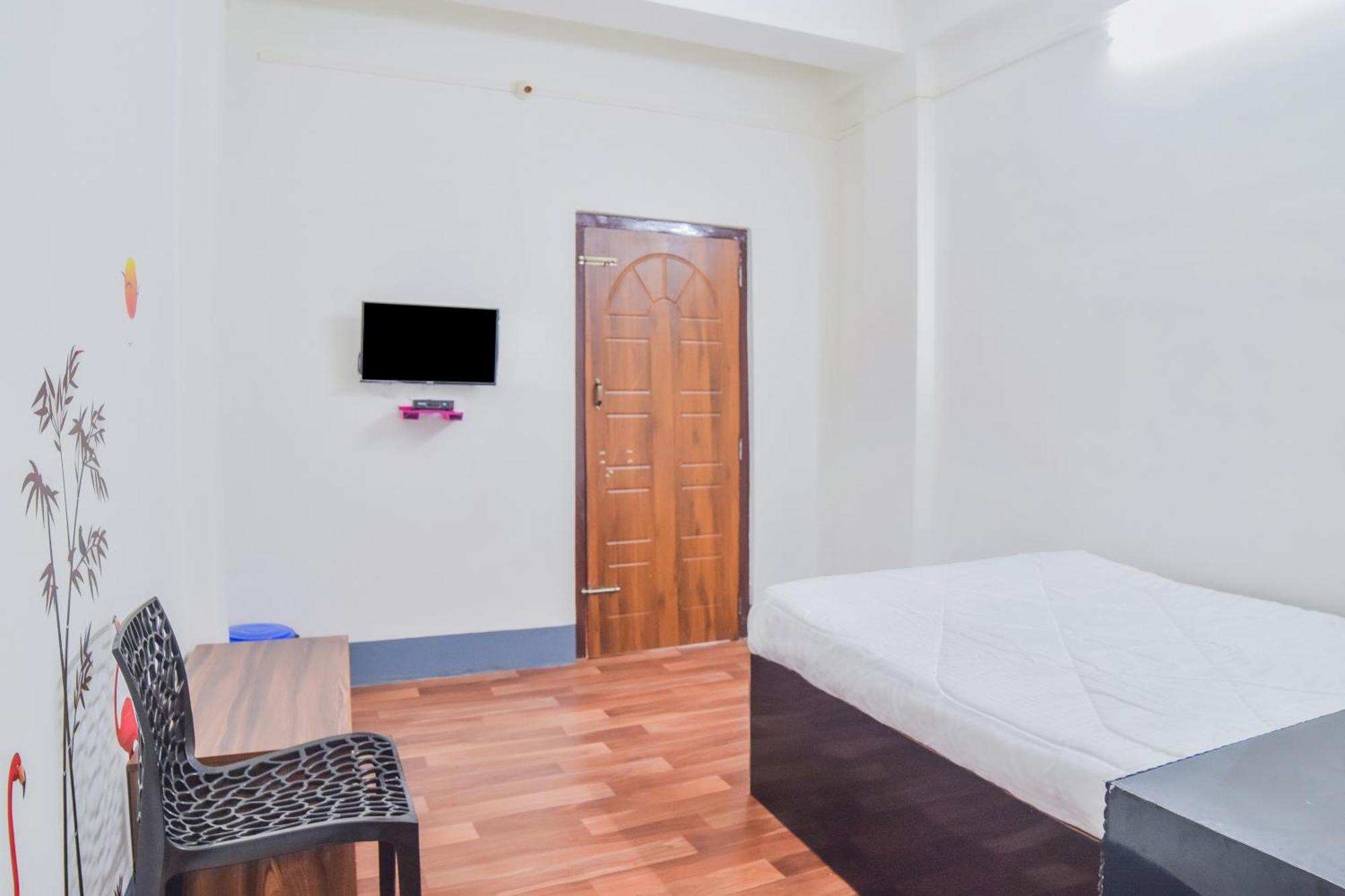 Hotel O Dc Lodge Kaharpara Bagian luar foto