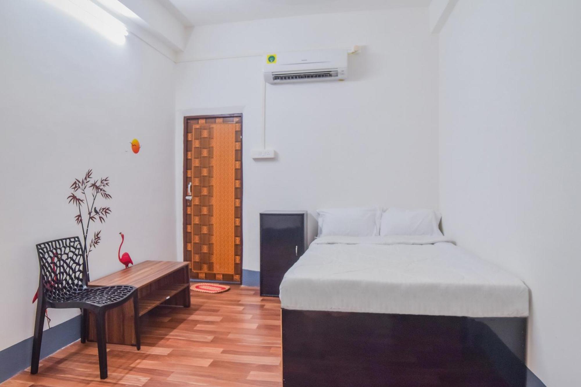 Hotel O Dc Lodge Kaharpara Bagian luar foto