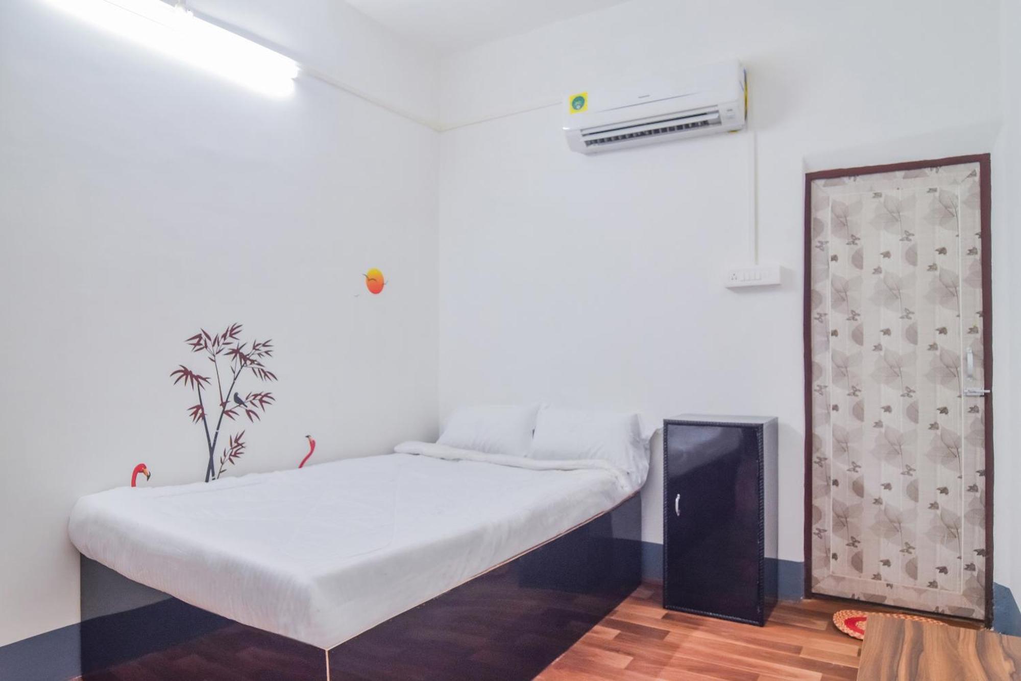Hotel O Dc Lodge Kaharpara Bagian luar foto