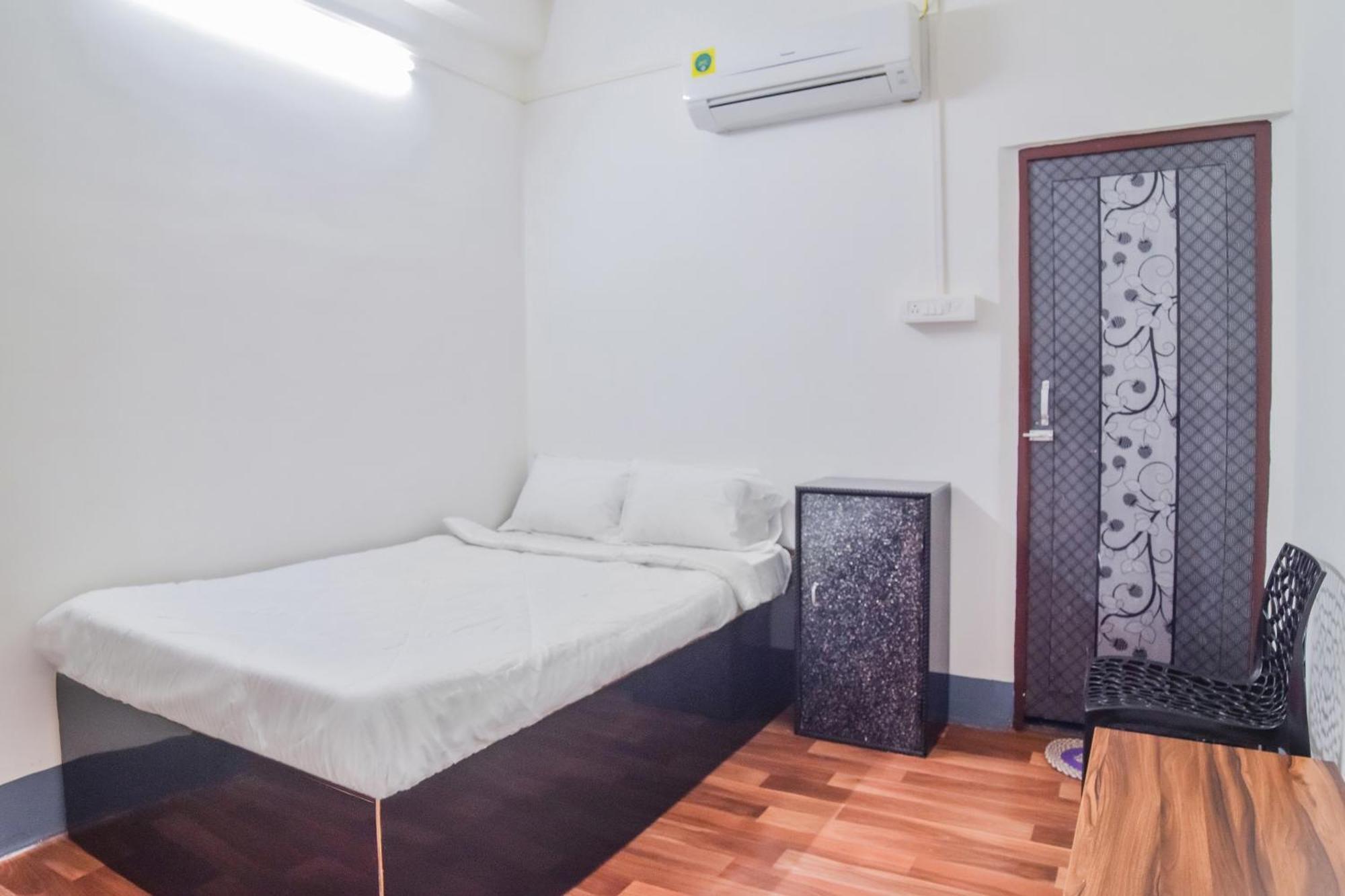 Hotel O Dc Lodge Kaharpara Bagian luar foto