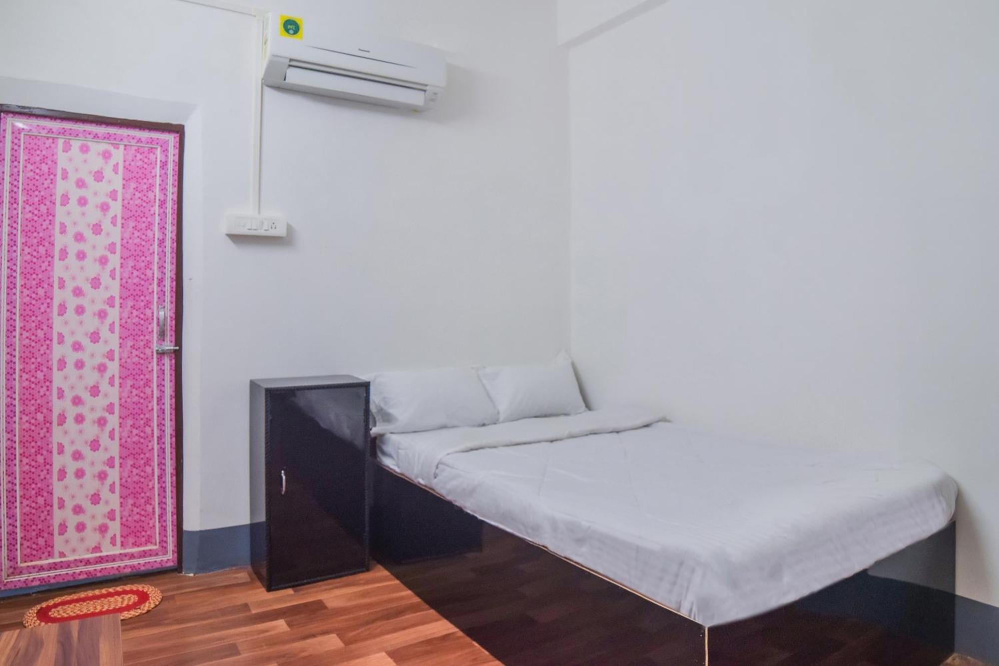 Hotel O Dc Lodge Kaharpara Bagian luar foto